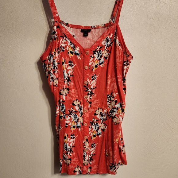 Floral tank - Picture 1 of 3